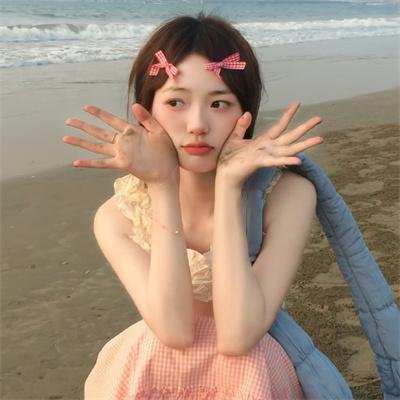 娇憨女郎